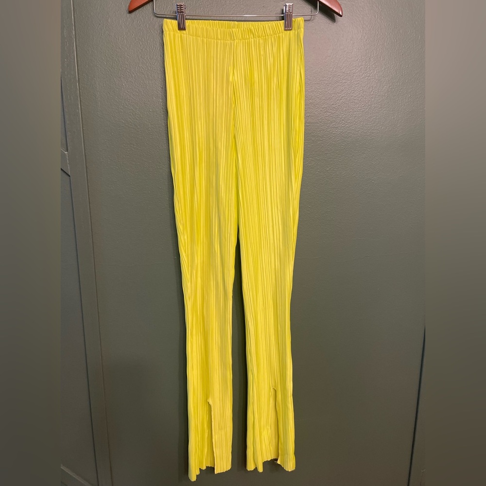 Misguided Lime Co Ord Plisse Straight Leg Split Hem Pants